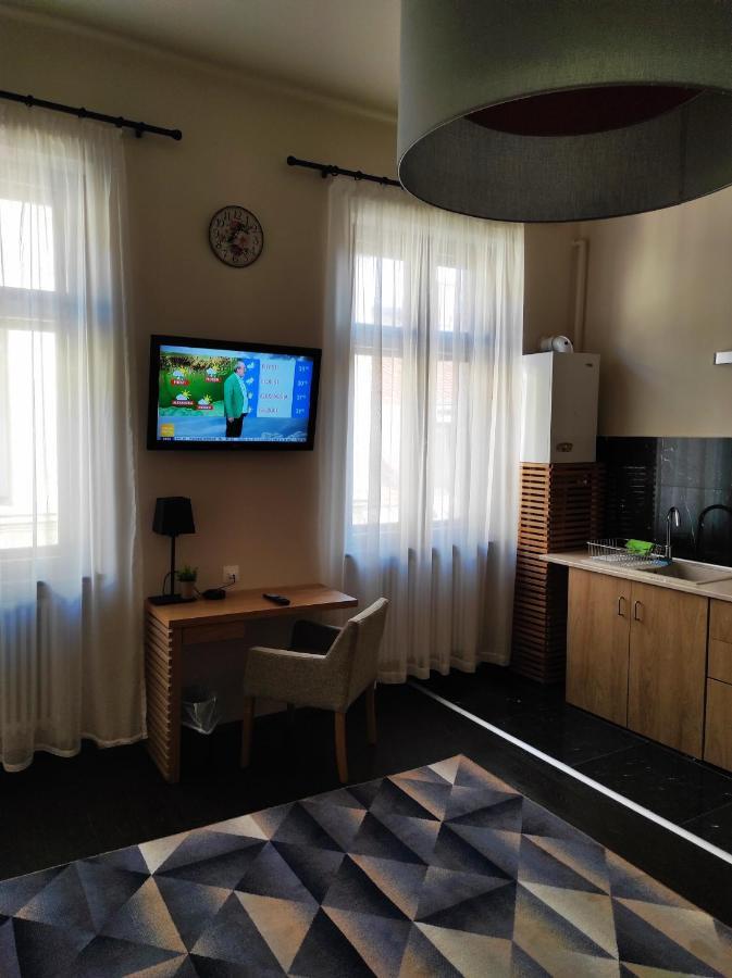 Robi Studio Brasov Luaran gambar